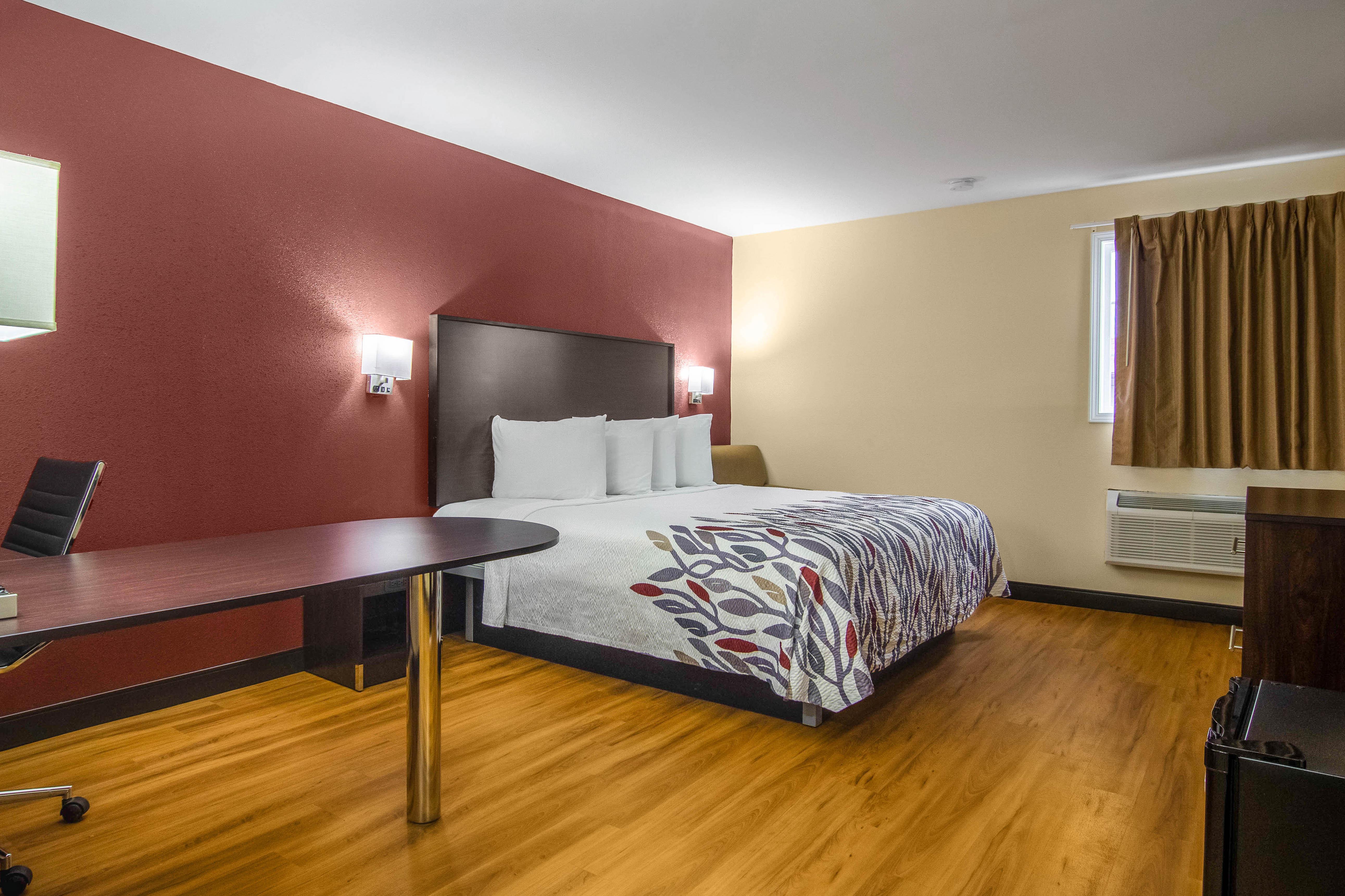 Red Roof Inn เพอร์รีส์เบิร์ก ภายนอก รูปภาพ